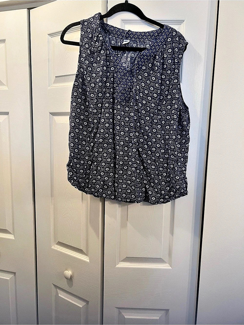Old Navy Floral Blouse in Blue & White Size XXL